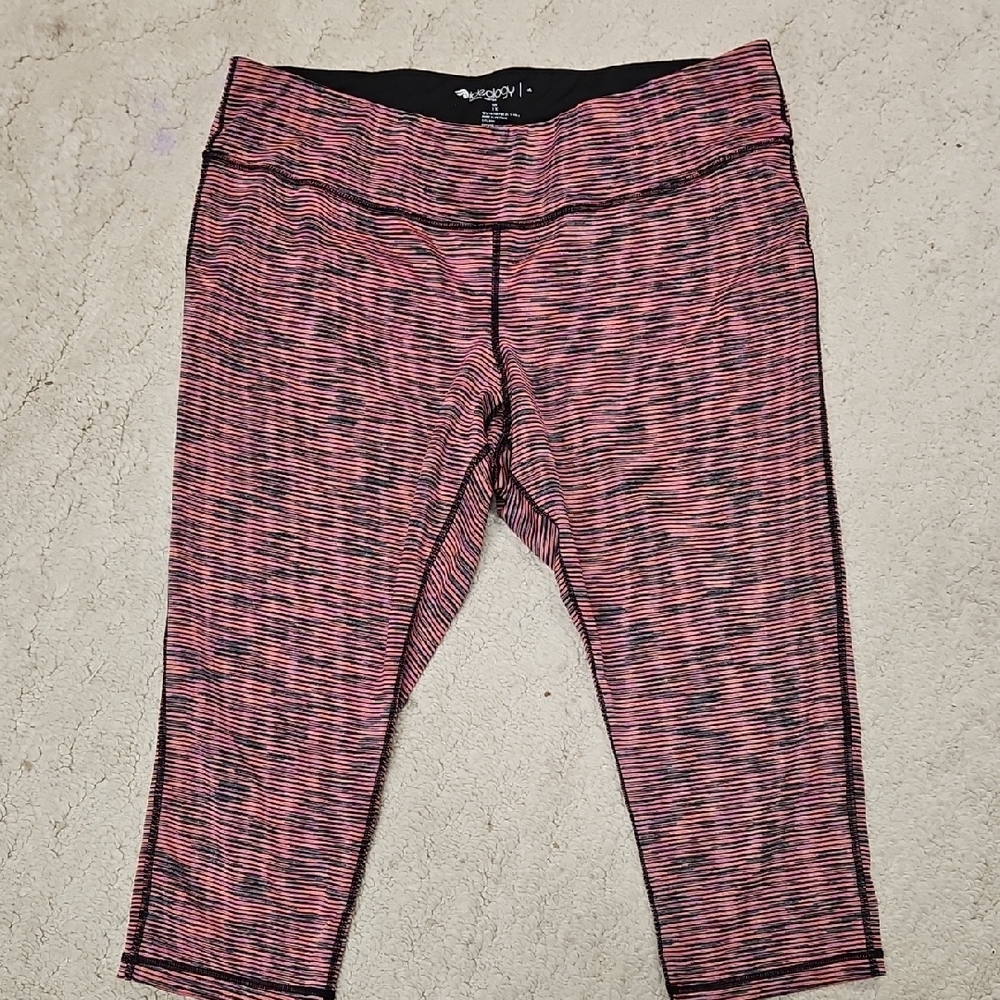 Womens' Plus IDEOLOGY Pink, Orange and Black Patterned Capris Sz. 1X